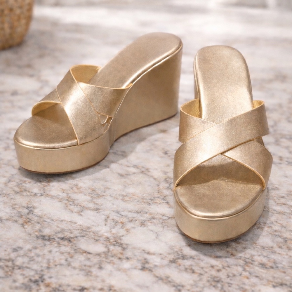Chic Gold Wedge Sandals